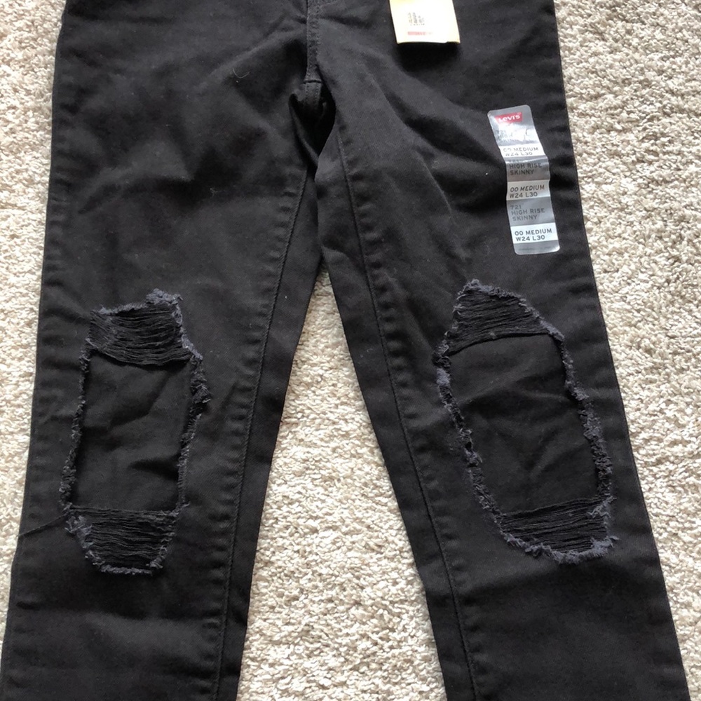 NEW Levi’s 721 High Rise Black Distressed Skinny Jeans - Picture 4 of 12